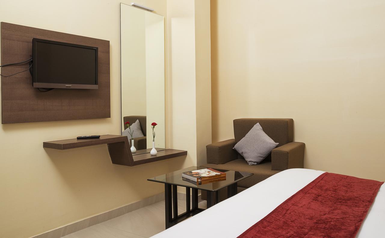 Sunshine Hotel Raigarh Eksteriør billede